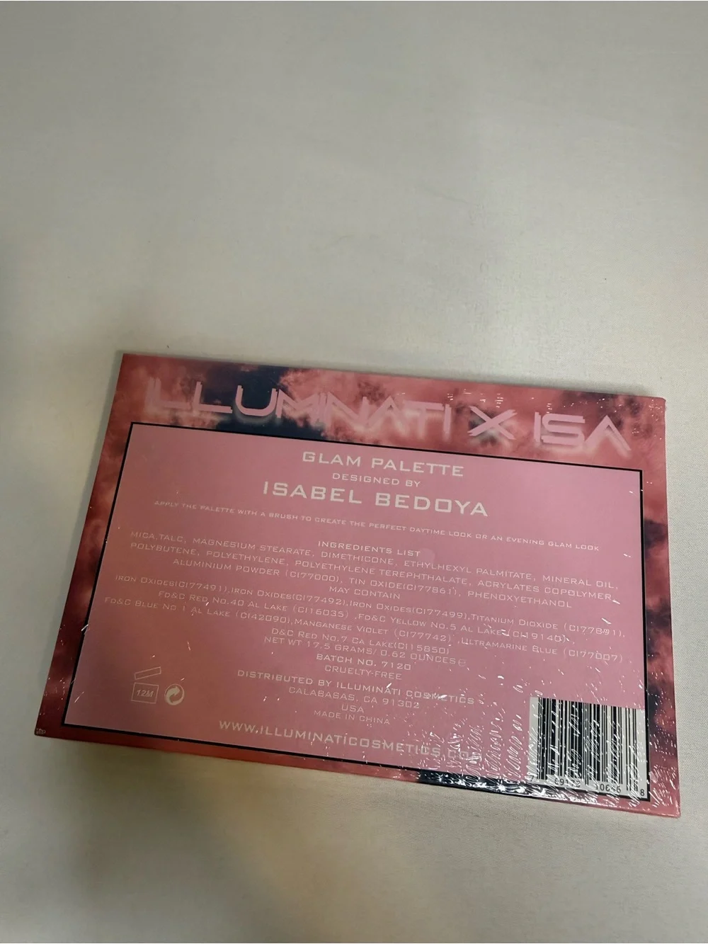 Isabel Bedoya Illuminati x Isa Eyeshadow Palette - Pink